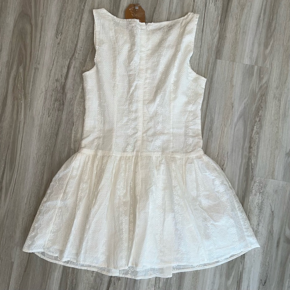NWT MAIN STRIP Eyelet Waisted Dress - Picture 3 of 6